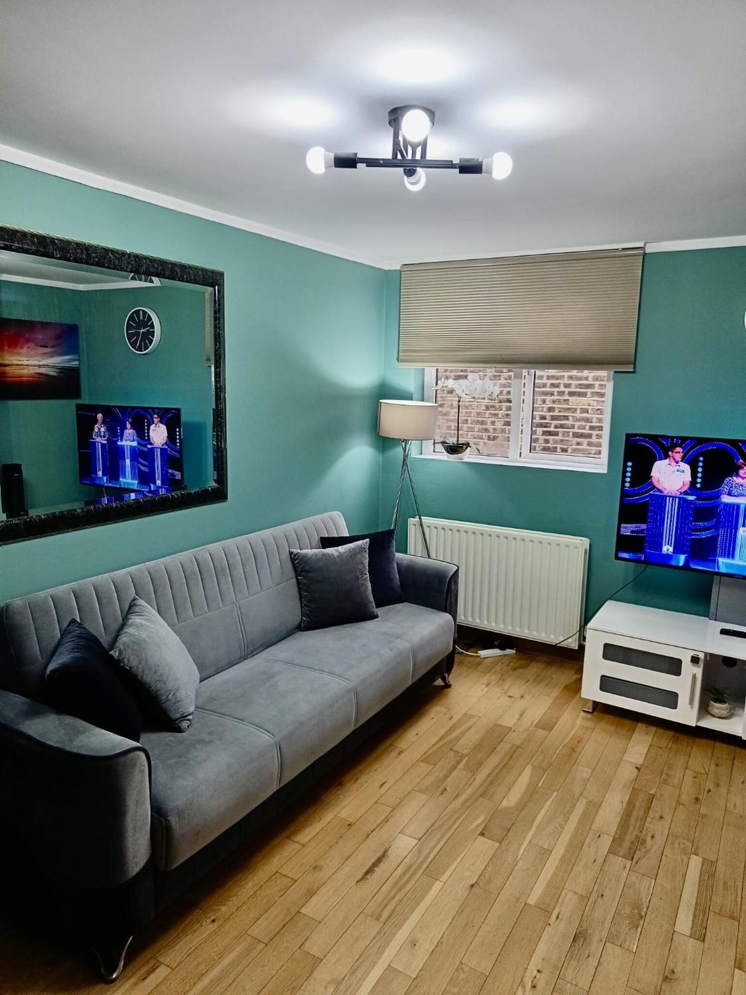 Deluxe - 1 Min Away From Camden Market And Station * Londen