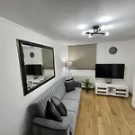 Deluxe Apartment - 1 Min Away From Camden Market And Station
