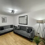 Deluxe Apartment - 1 Min Away From Camden Market And Station